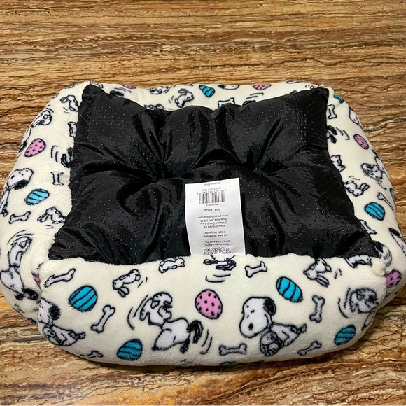 Peanuts - Picture 3 of 5